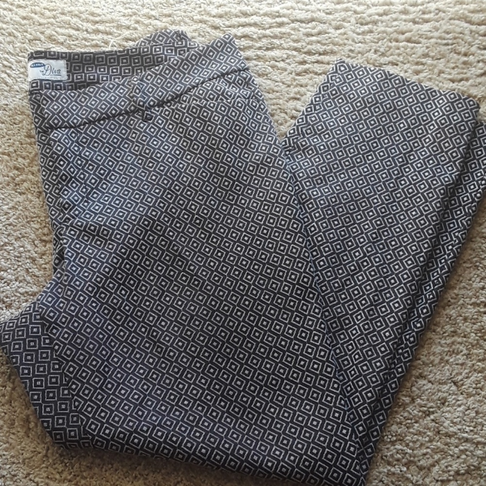 Cropped patterned pants